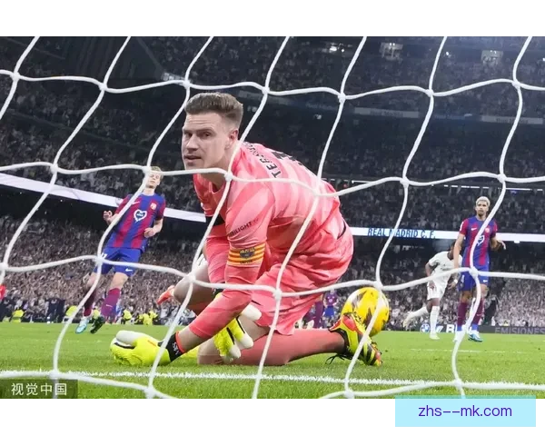 维尼修斯亮相马德里市中心官方海报引发球迷热烈关注