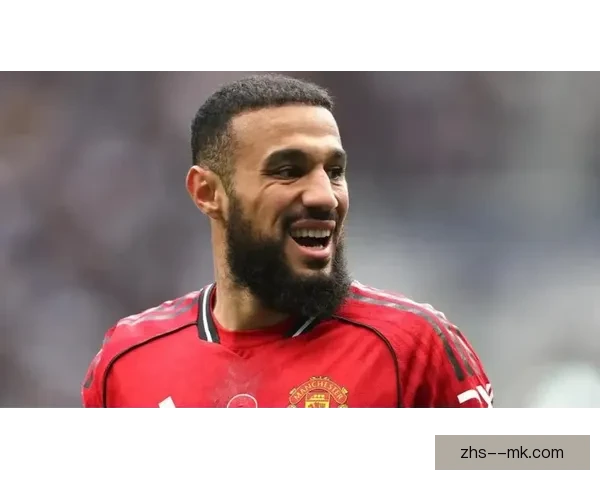 马兹拉维正式加盟曼联开启英超新征程